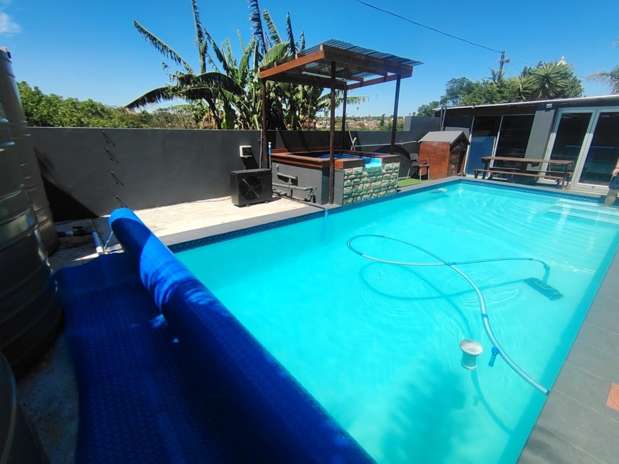 3 Bedroom Property for Sale in Kabega Park Eastern Cape